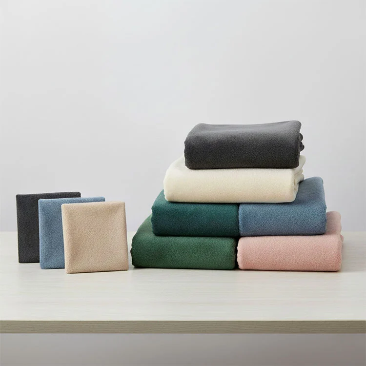 अँटी-पिल ब्रश केलेले फॅब्रिक