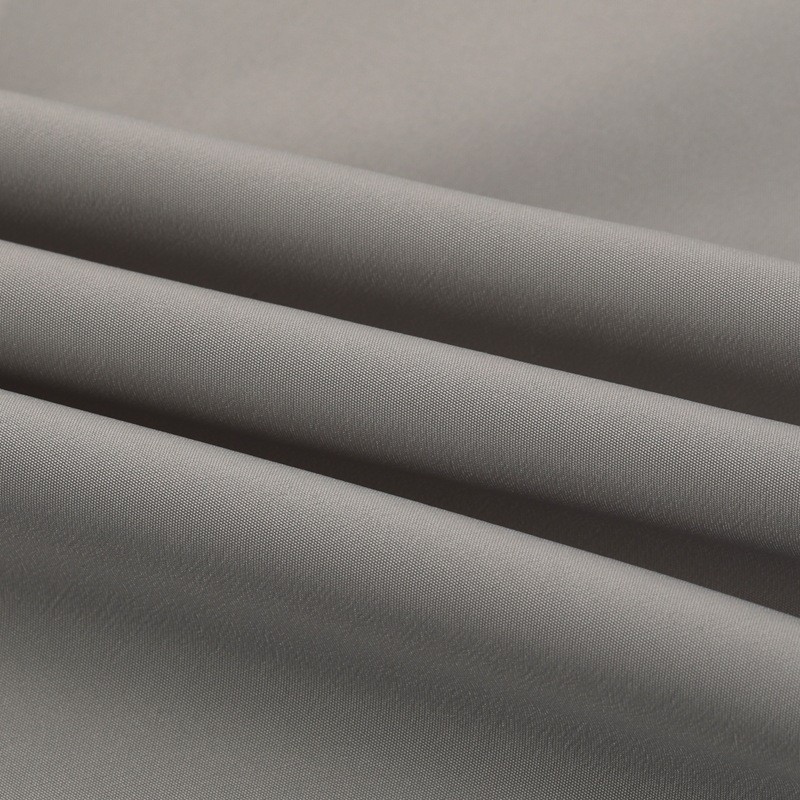 पुनर्नवीनीकरण केलेले वॉटर रिपेलेंट पॉलिस्टर फॅब्रिक